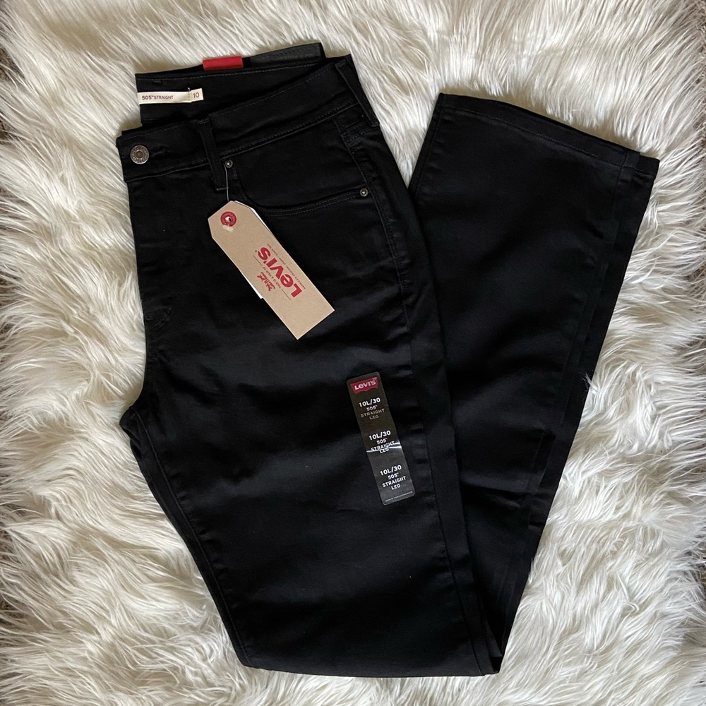 Black Levi’s Jeans (505 Straight) 🖤